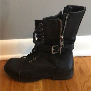Combat boot